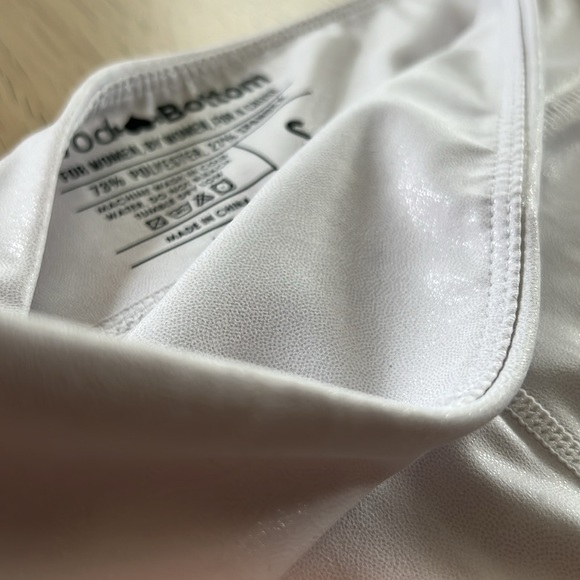 WODBOTTOM shimmer white shorts - Picture 3 of 5